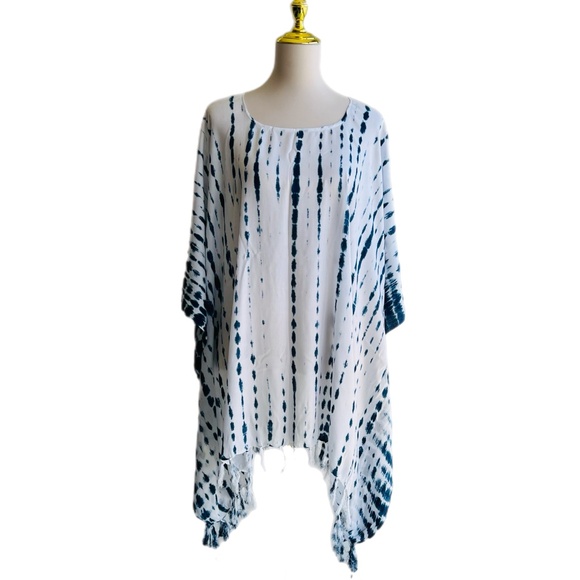 0080/ White and Blue Tie Dye  Poncho with fringed, Short Kaftan - Picture 6 of 6